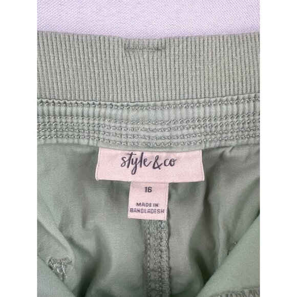 Women’s Style & Co Size 16 Mint Green Capri Cargo Pants - Picture 5 of 5